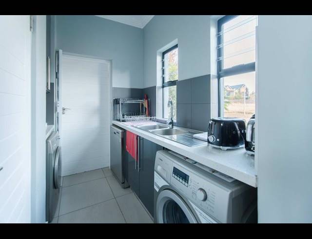 3 BEDROOM HOUSE FOR SALE IN COPPERLEAF ESTATE